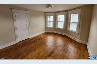 33 Livingston Avenue, Lyndhurst Township, NJ 07071 - Photo 16