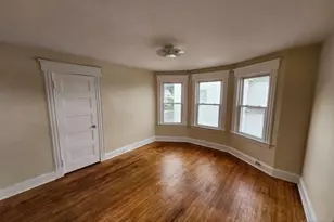 33 Livingston Ave, Lyndhurst Township, NJ 07071 - Photo 16