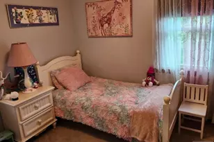 33 Livingston Ave, Lyndhurst Township, NJ 07071 - Photo 12