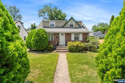 10 Greenwich Street, Bergenfield, NJ 07621 - Photo 2