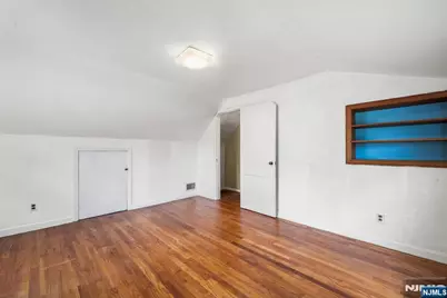 10 Greenwich Street, Bergenfield, NJ 07621 - Photo 18