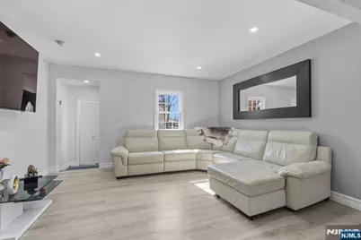 170 Clinton Avenue, New Milford, NJ 07646 - Photo 6