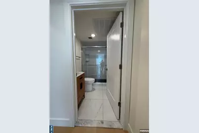 627 Valley Road E #E, Montclair, NJ 07043 - Photo 12