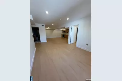 627 Valley Road D #D, Montclair, NJ 07043 - Photo 12