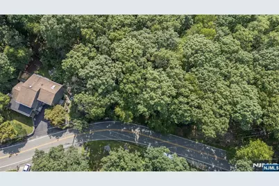782 Brooklyn Mountain Road, Hopatcong, NJ 07843 - Photo 4
