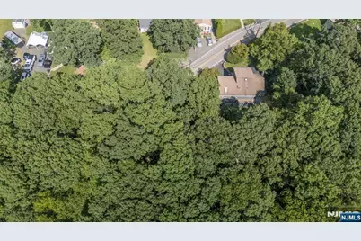 782 Brooklyn Mountain Road, Hopatcong, NJ 07843 - Photo 6