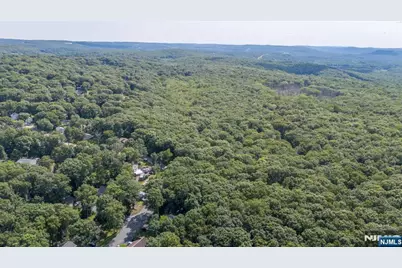 782 Brooklyn Mountain Road, Hopatcong, NJ 07843 - Photo 10