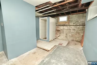 83 Berkeley Avenue, Bloomfield, NJ 07003 - Photo 30