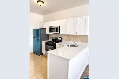 1870 John F Kennedy Boulevard 3F #3F, Jersey City, NJ 07305 - Photo 2