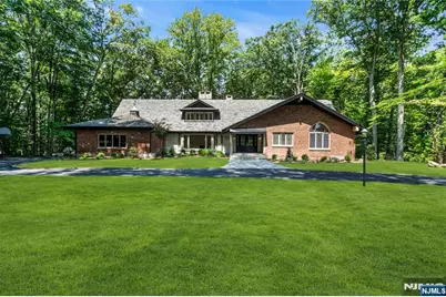 17 Deerhill Drive, Ho Ho Kus, NJ 07423 - Photo 2