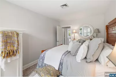 80 Large Avenue, Hillsdale, NJ 07642 - Photo 14