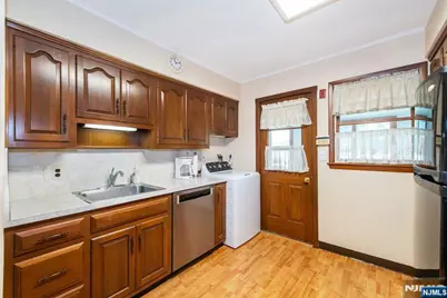 37 Susan Avenue, Midland Park, NJ 07432 - Photo 14