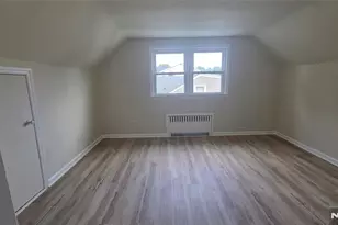 122 Westview Ave, Paramus, NJ 07652 - Photo 8