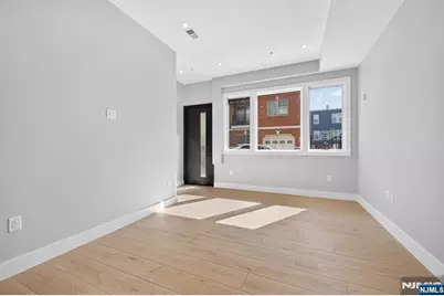 126 De Kalb Avenue A #A, Jersey City, NJ 07306 - Photo 8