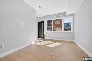 126 De Kalb Ave A, Jersey City, NJ 07306 - Photo 8