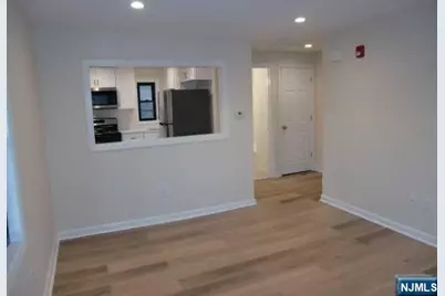 482 Broad Avenue #7, Leonia, NJ 07605 - Photo 10