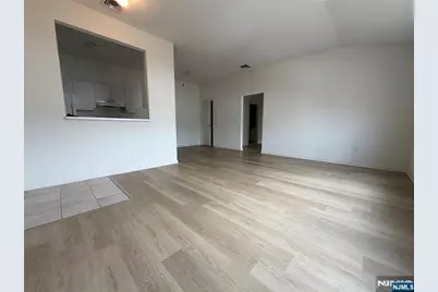 33 Prospect Street 10 #10, Palisades Park, NJ 07650 - Photo 2