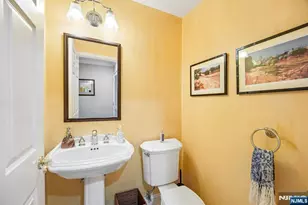 135 Abbie Ct, Guttenberg, NJ 07093 - Photo 14