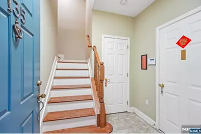 135 Abbie Court, Guttenberg, NJ 07093 - Photo 4