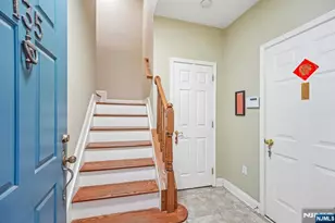 135 Abbie Ct, Guttenberg, NJ 07093 - Photo 4