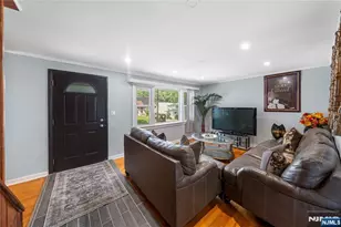44 Sunnyside Rd, West Orange Township, NJ 07052 - Photo 4