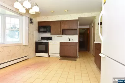 317 McKinley Boulevard, Paramus, NJ 07652 - Photo 12