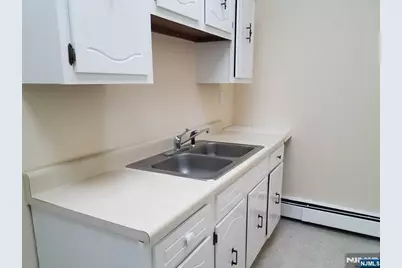 111 Charlotte Place 201A #201A, Englewood Cliffs, NJ 07632 - Photo 8