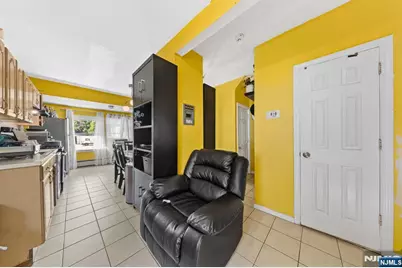 373 Oak Street, Passaic, NJ 07055 - Photo 8