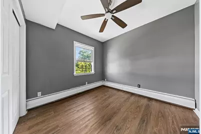 373 Oak Street, Passaic, NJ 07055 - Photo 28