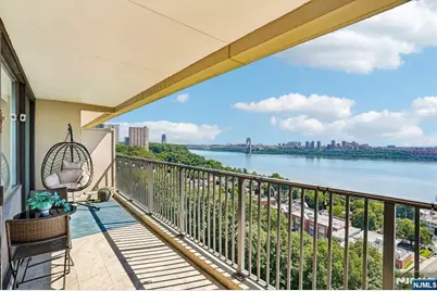 3 Horizon Road #1015, Fort Lee, NJ 07024 - Photo 4
