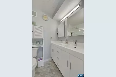200 Winston Drive 106 #106, Cliffside Park, NJ 07010 - Photo 18