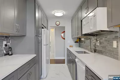 200 Winston Drive 106 #106, Cliffside Park, NJ 07010 - Photo 10