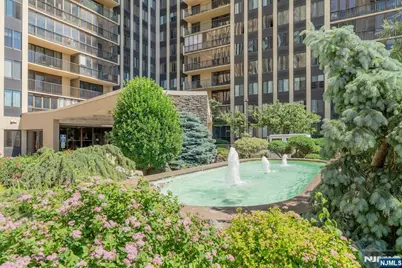 200 Winston Drive 106 #106, Cliffside Park, NJ 07010 - Photo 2