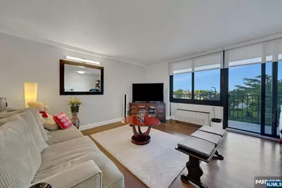 200 Winston Drive 106 #106, Cliffside Park, NJ 07010 - Photo 6