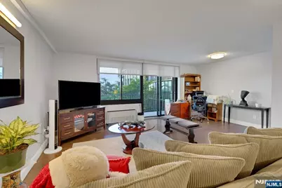 200 Winston Drive 106 #106, Cliffside Park, NJ 07010 - Photo 4