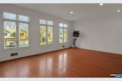 20 Lakeview Drive, Old Tappan, NJ 07675 - Photo 6