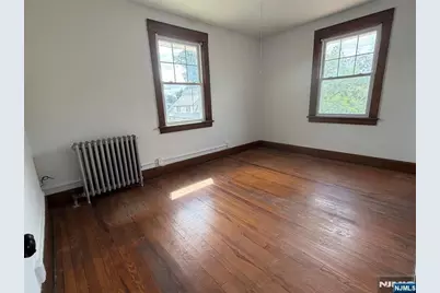 55 Thoma Avenue, Maywood, NJ 07607 - Photo 10