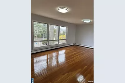 1032 Glen Road, Fort Lee, NJ 07024 - Photo 8