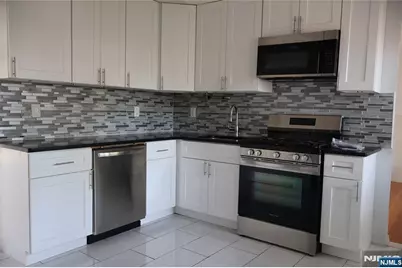 1032 Glen Road, Fort Lee, NJ 07024 - Photo 10