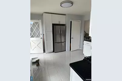1032 Glen Road, Fort Lee, NJ 07024 - Photo 12