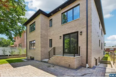 211 Warwick Avenue 1 #1, Fort Lee, NJ 07024 - Photo 32