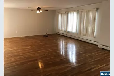 424 Lincoln Street 2nd Floor #2nd Floor, Palisades Park, NJ 07650 - Photo 4