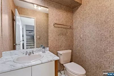 108 Saratoga Square, Wayne, NJ 07470 - Photo 8