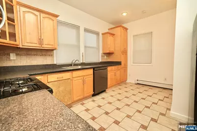 466 Cortlandt Street 2 #2, Belleville, NJ 07109 - Photo 4