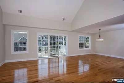 2-48 Grove Avenue 18 #18, Cedar Grove, NJ 07009 - Photo 6