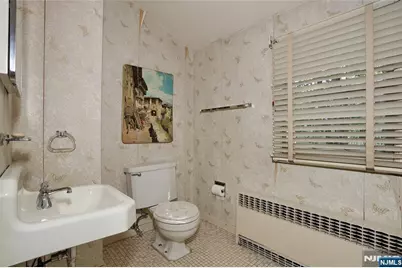 10 Glenwood Avenue, Leonia, NJ 07605 - Photo 20