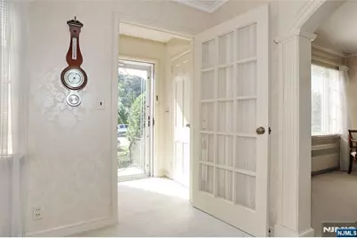 10 Glenwood Avenue, Leonia, NJ 07605 - Photo 6