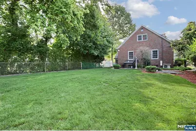 10 Glenwood Avenue, Leonia, NJ 07605 - Photo 26
