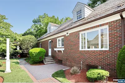 10 Glenwood Avenue, Leonia, NJ 07605 - Photo 4