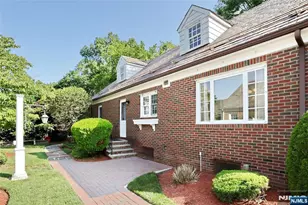 10 Glenwood Ave, Leonia, NJ 07605 - Photo 4